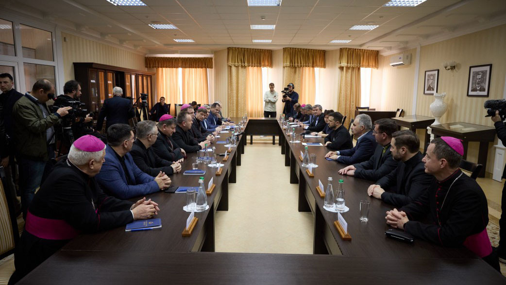 The Church has influence and performs a great service in society during the war – the President of Ukraine met with representatives of the Protestant and Roman Catholic churches